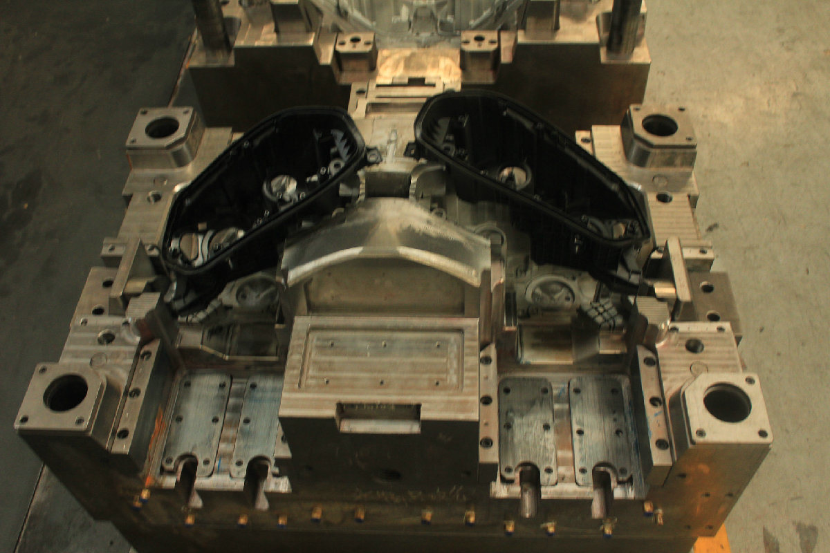 Injection Mold for Frame of Headlamp. 2 Cavity. No. 4295