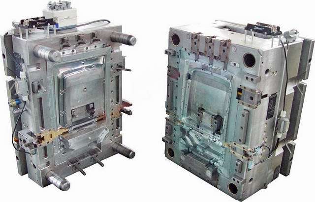 Plastic Electronic Parts Injection Mould 1