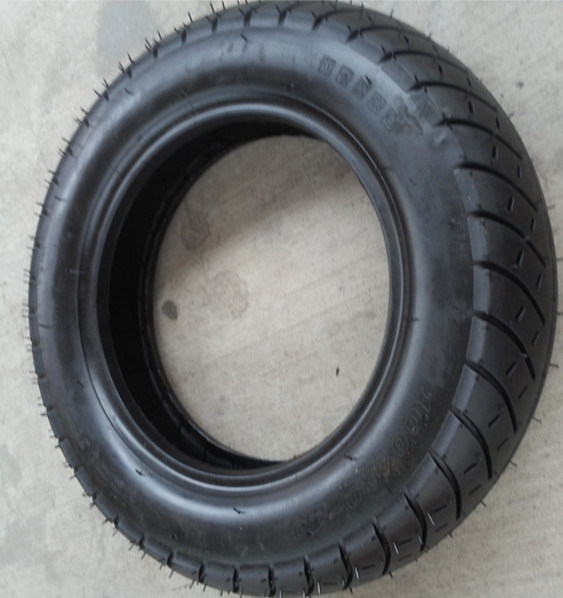 Motorcycle Tyres Tubeless Tyre High Quality (100/90-10 6PR)