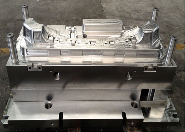 Car Front Bumper Mold Namufacture and One-Stop Plastic Service by Df-Mold