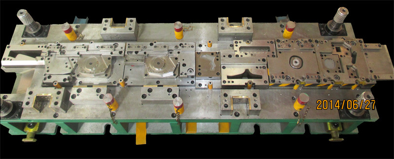 Auto Stamping Part Progressive Mould of 00395