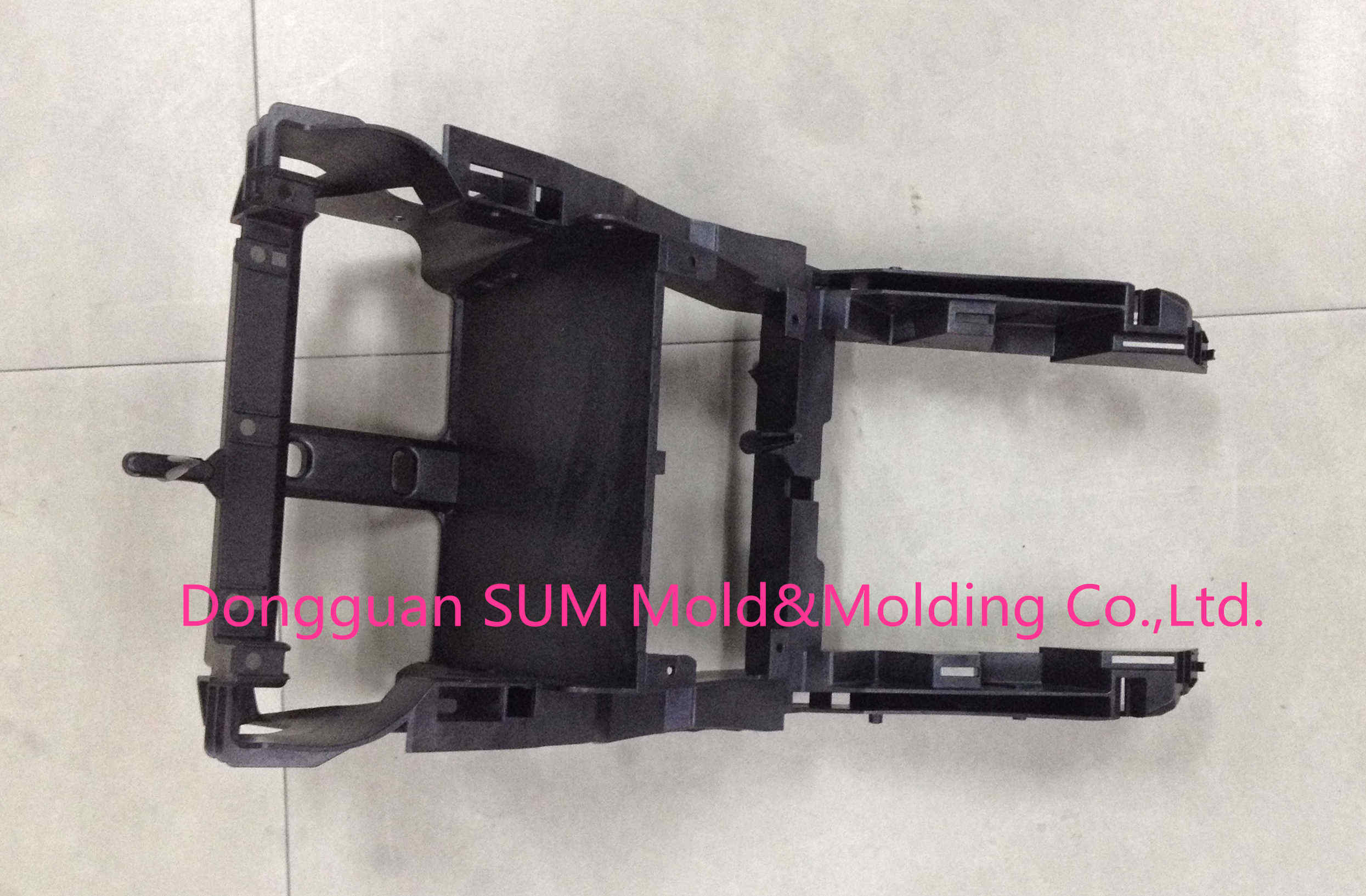 Plastic Injection Mold of Automotive Console Inner Frame (AP-040)