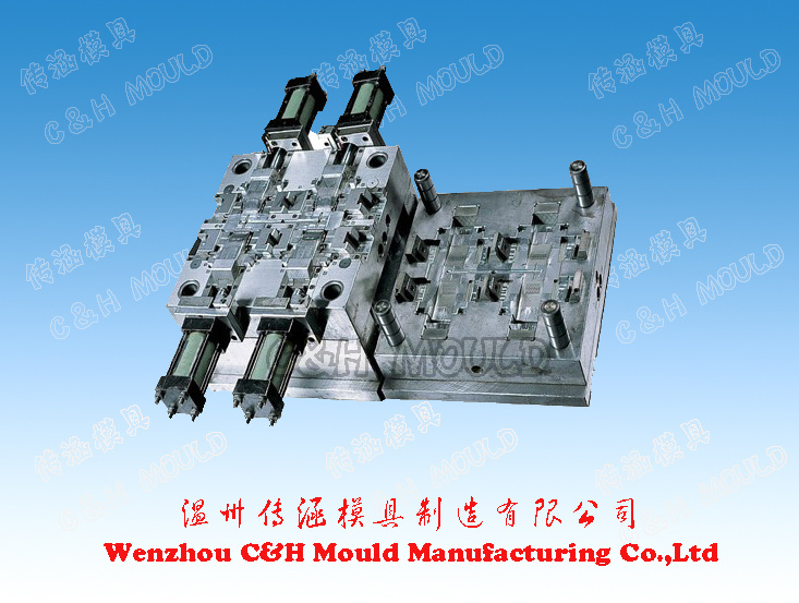 Plastic Injection Mould/Molding with 4 Cylinder Ejection System/Injection Plastic Part