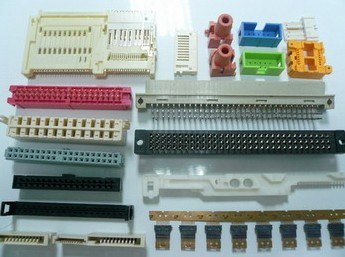 Precise Electronic Connector/Connectors Mould/Tooling/Mold (WM10-11)