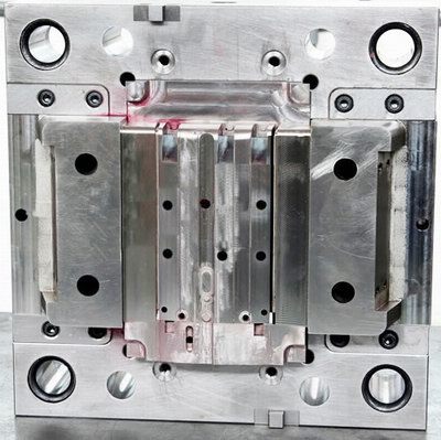 Plastic Electronic Parts Injection Mould 8