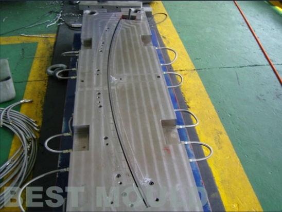 China Professional Precision Plastic Injection Mould (WBM-2012088)