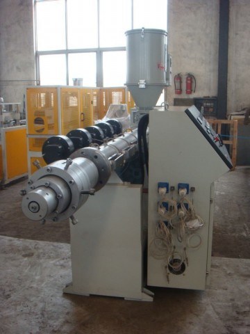 PPR Pipe Molding Machine (XB-45/33 XB-65/33 XB-75/33 XB-90/33 XB-120/33)