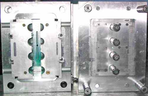 Plastic Electronic Parts Injection Mould 9