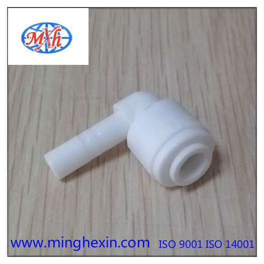 White Plastic Injection Fitting with ISO SGS