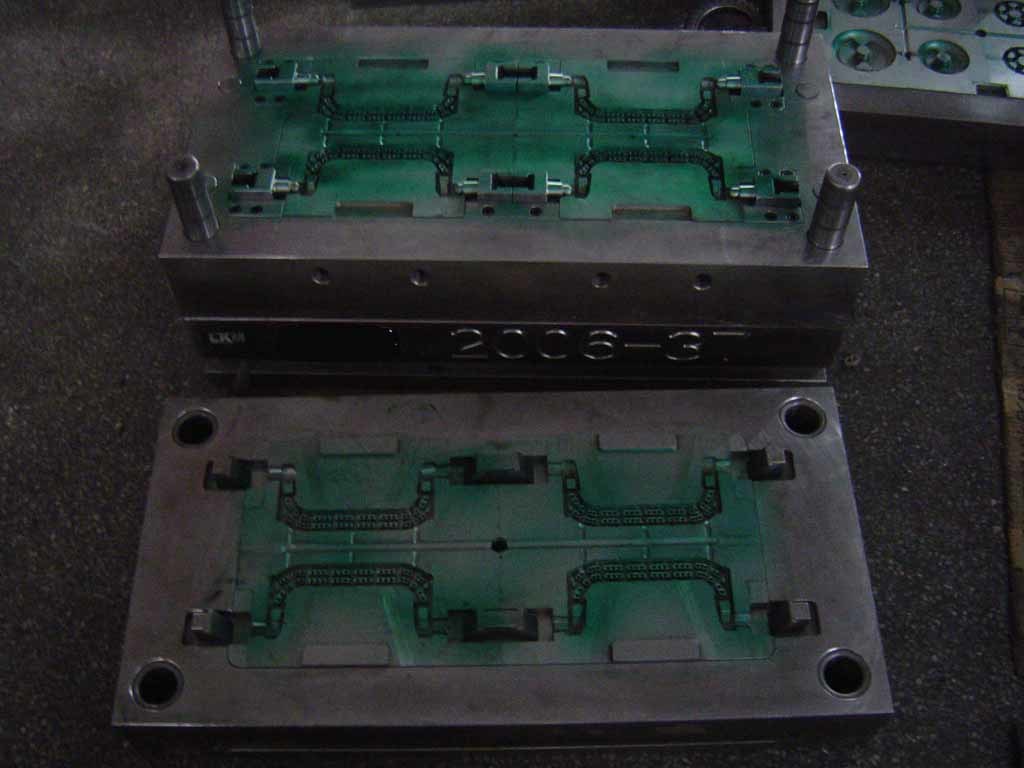 4 Cavity Handle Mould (YCH-M03)