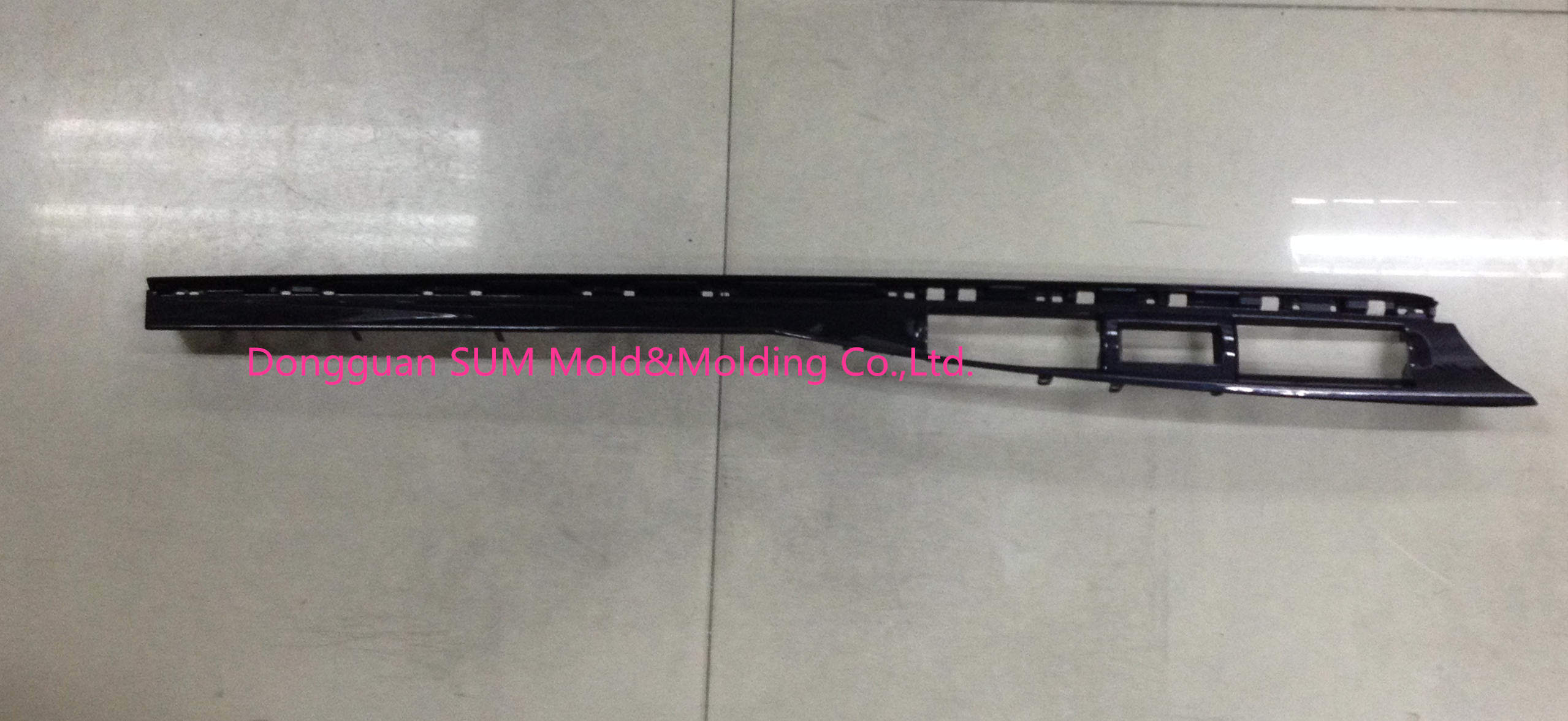Plastic Injection Mold of Automotive Dashboard (AP-044)