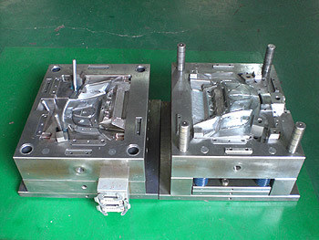 Plastic Mould for Electronic Accessories