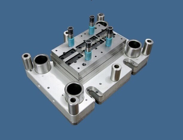 2014 New-Type Sophisticated Auto-Working Plastic Fitting Mould