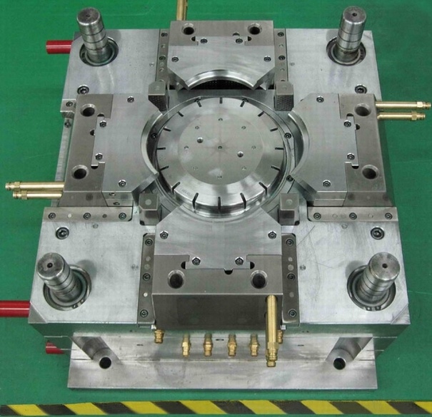 Professional Plastic Injection Mould Making