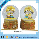 Polyresin Wedding Gift Water Globe with Snow (HGB010)