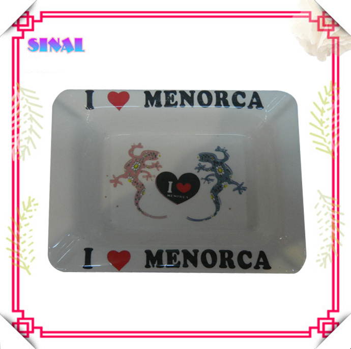 Square OEM Ceramic Ashtray for Tourist Souvenir with Lizard Animal