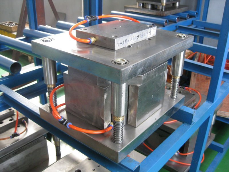 Alu Foil Food Container Mould