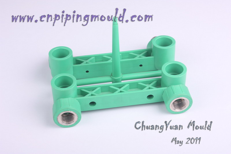 Plastic PPR Elbow with Brass Pipe Fitting Mould