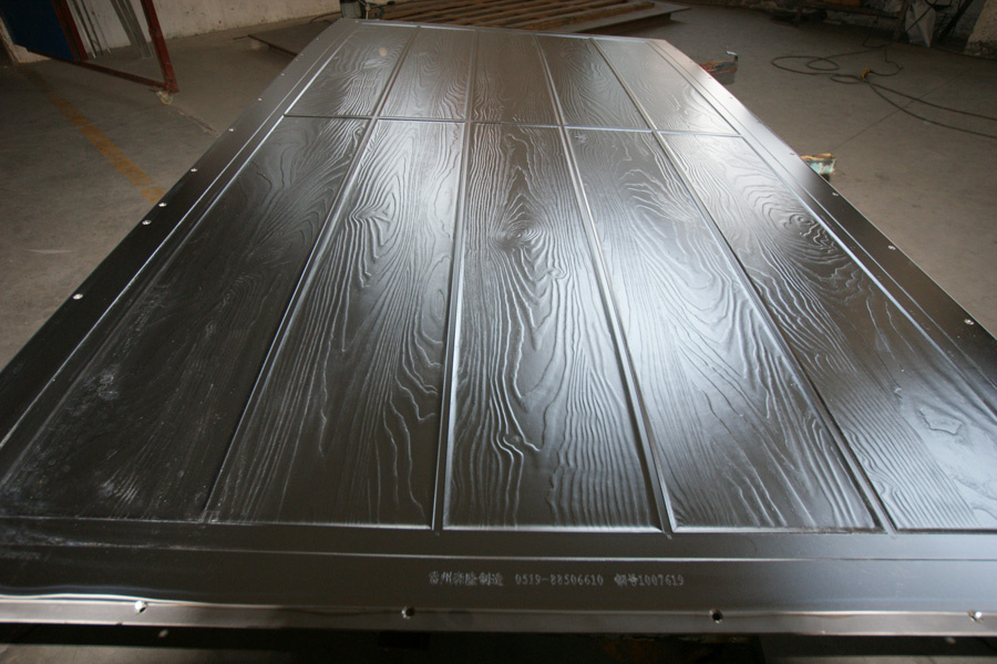 Press Plate- Distressed Eir Series (LTTB3)