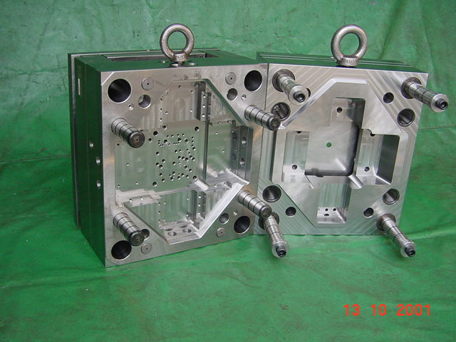 Non-Standard Precision Mold Base