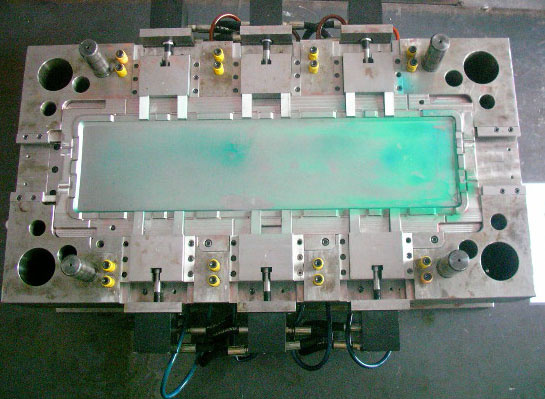 Multi-Slide Mould