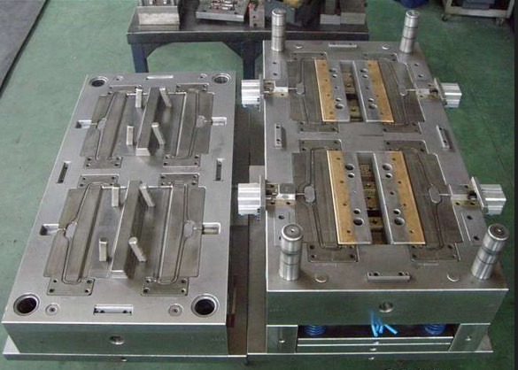 Mold Multi Cavity Cap Moulding