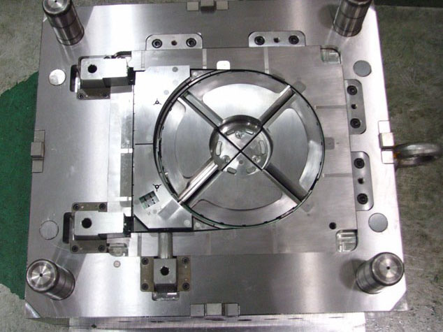 Made Injection Mold for Precision Plastic Product