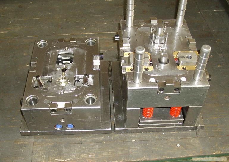 Plastic Injection Mold/Mould/Precisely Plastic Modle Design