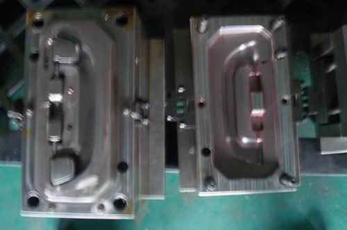 Auto Handle Mould