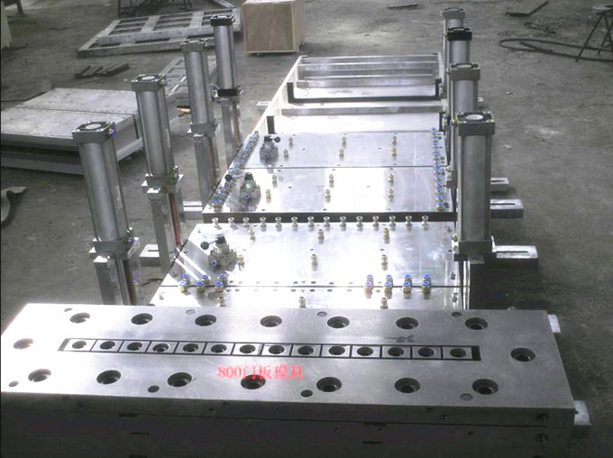 Extrusion Mould for 800 Door Panel