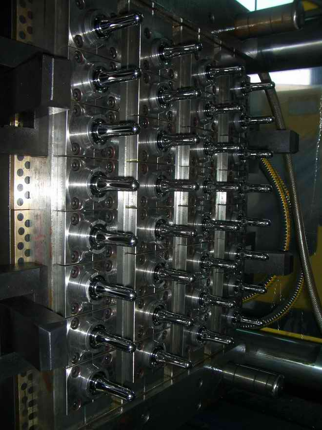 PET Preform Mould