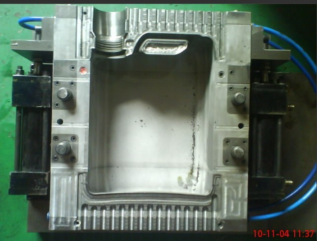 Extrusion Mold for Jerrycan Cans