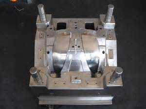 Injection Mould for Car Light (XDD-0380)