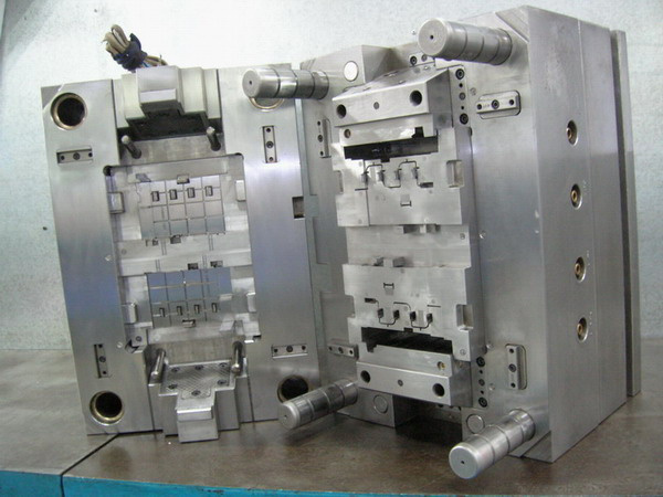 Hot Runner Mold